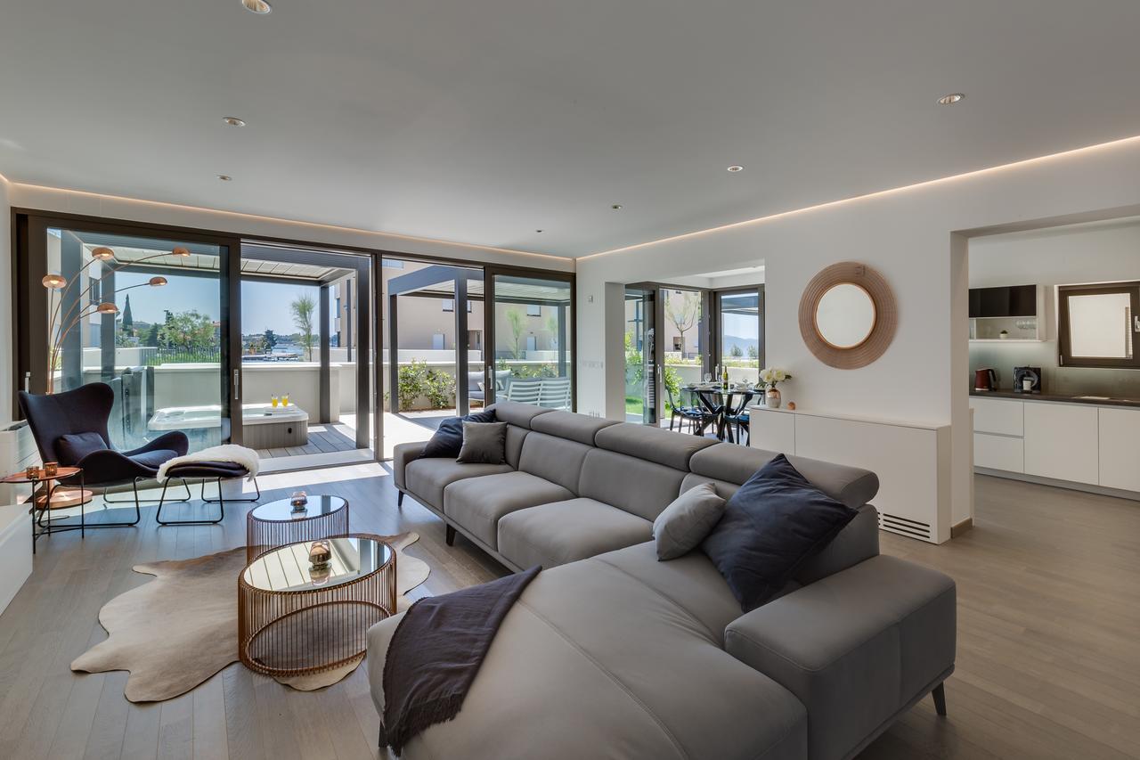 Shell Luxury Residences With Pool And Whirlpool Zára Kültér fotó