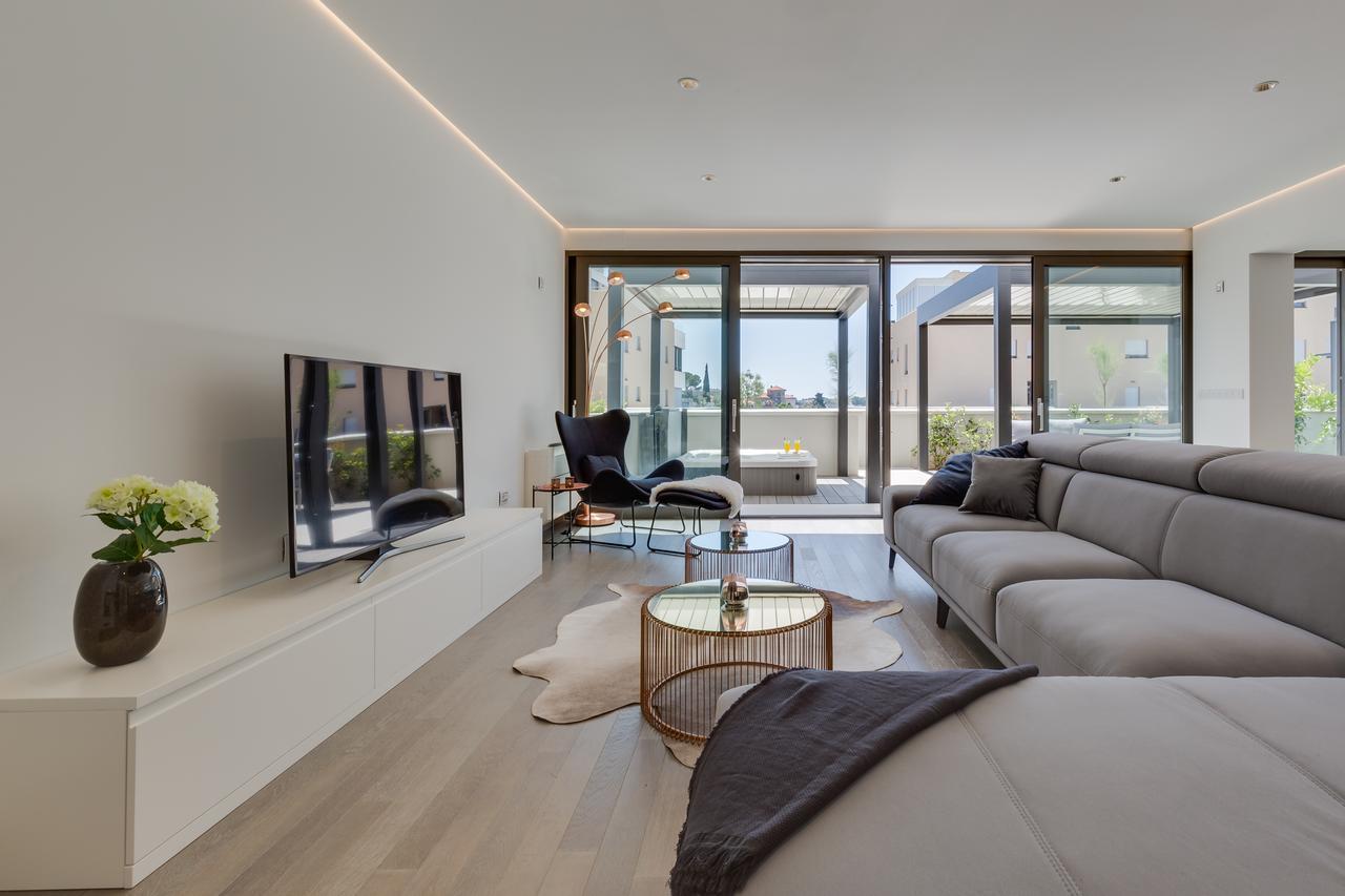 Shell Luxury Residences With Pool And Whirlpool Zára Kültér fotó