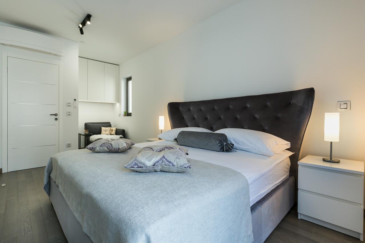 Shell Luxury Residences With Pool And Whirlpool Zára Kültér fotó