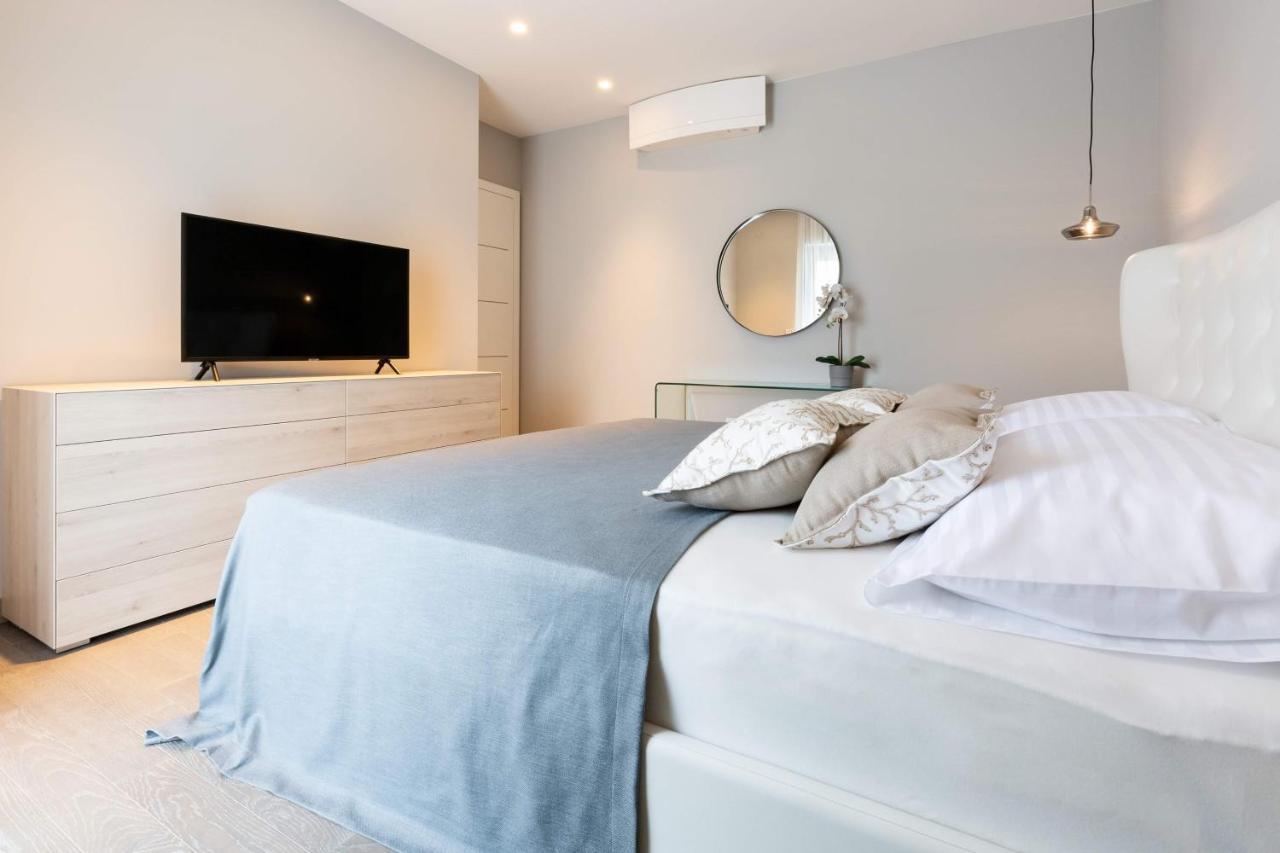 Shell Luxury Residences With Pool And Whirlpool Zára Kültér fotó