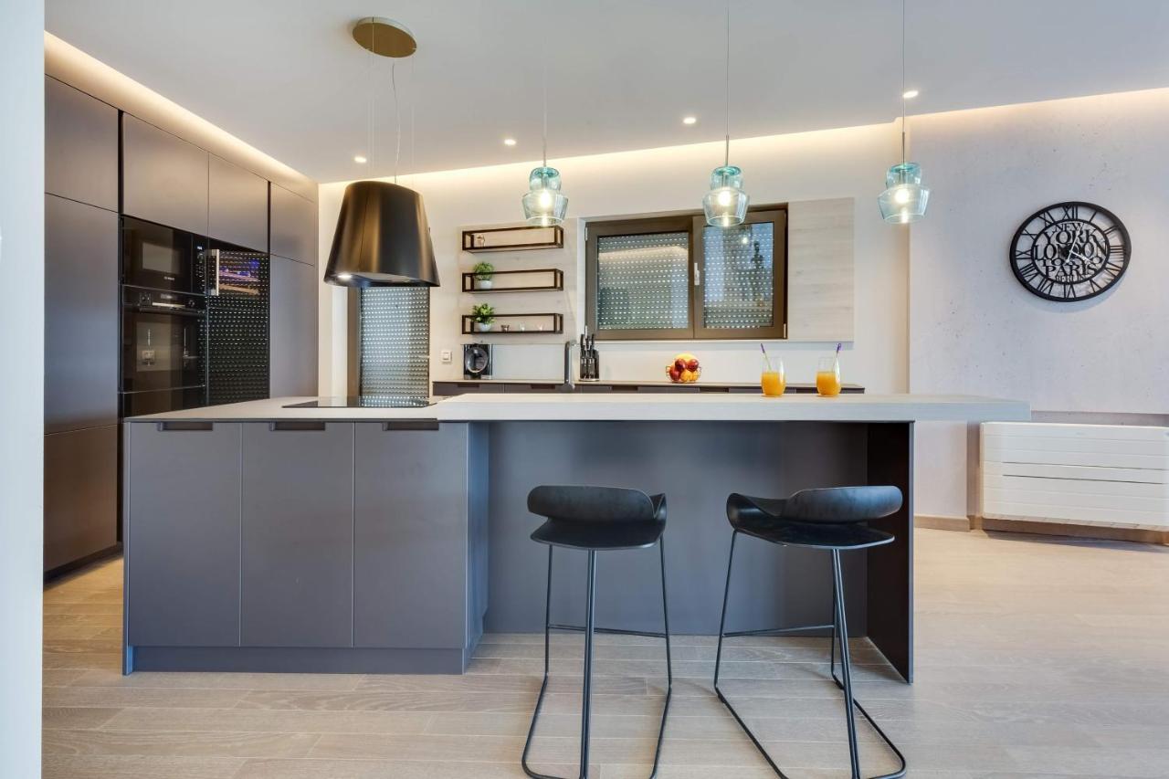 Shell Luxury Residences With Pool And Whirlpool Zára Kültér fotó