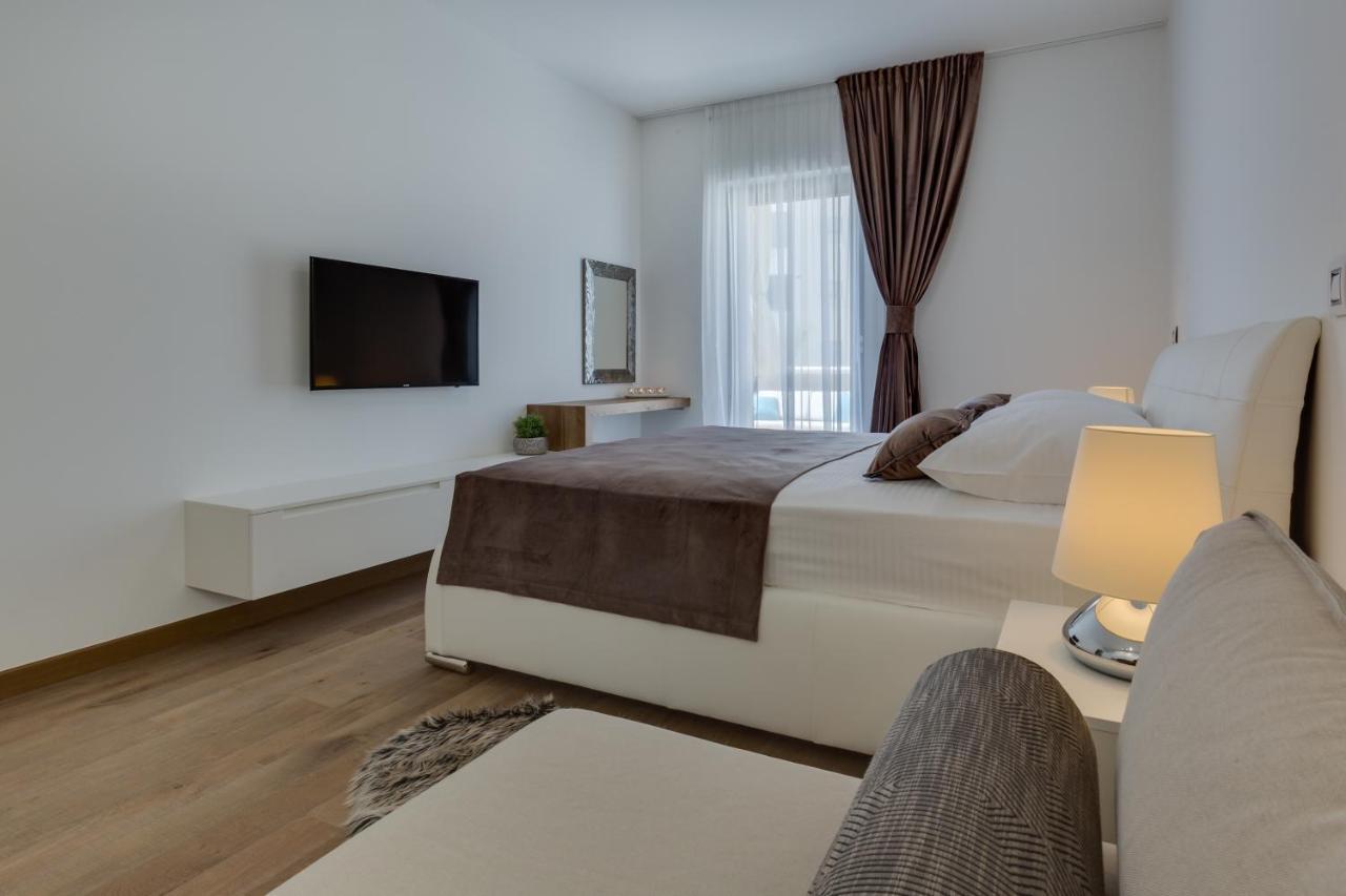 Shell Luxury Residences With Pool And Whirlpool Zára Kültér fotó